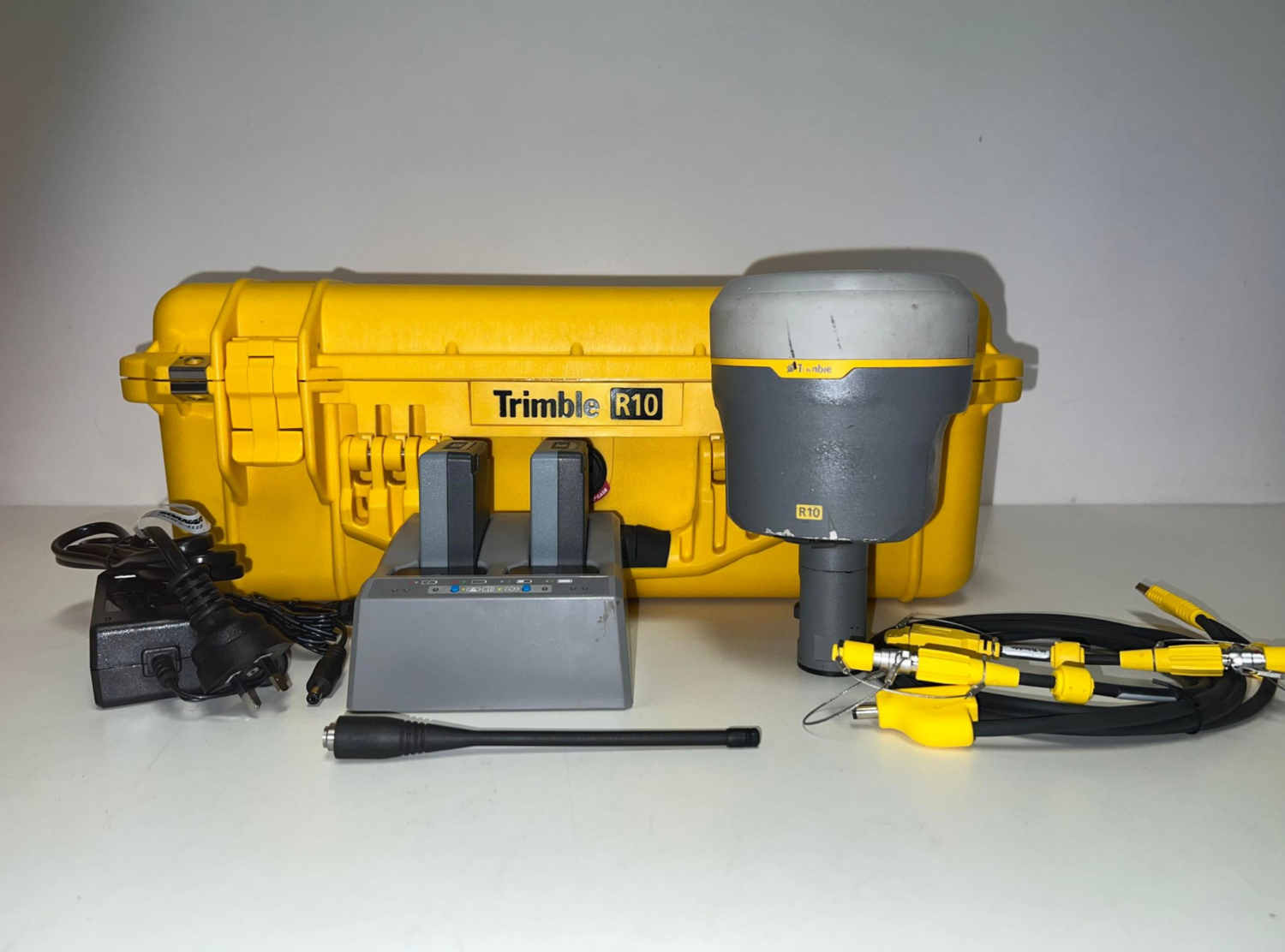 R10 Receiver | Trimble Exchange Used Equipment | Sell Survey Equipment ...